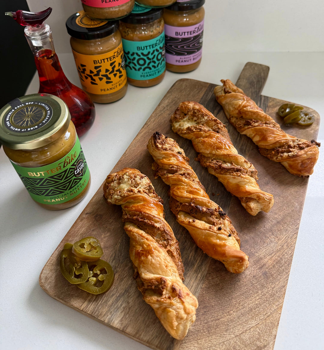 Hot Jalapeño Cheese Twists
